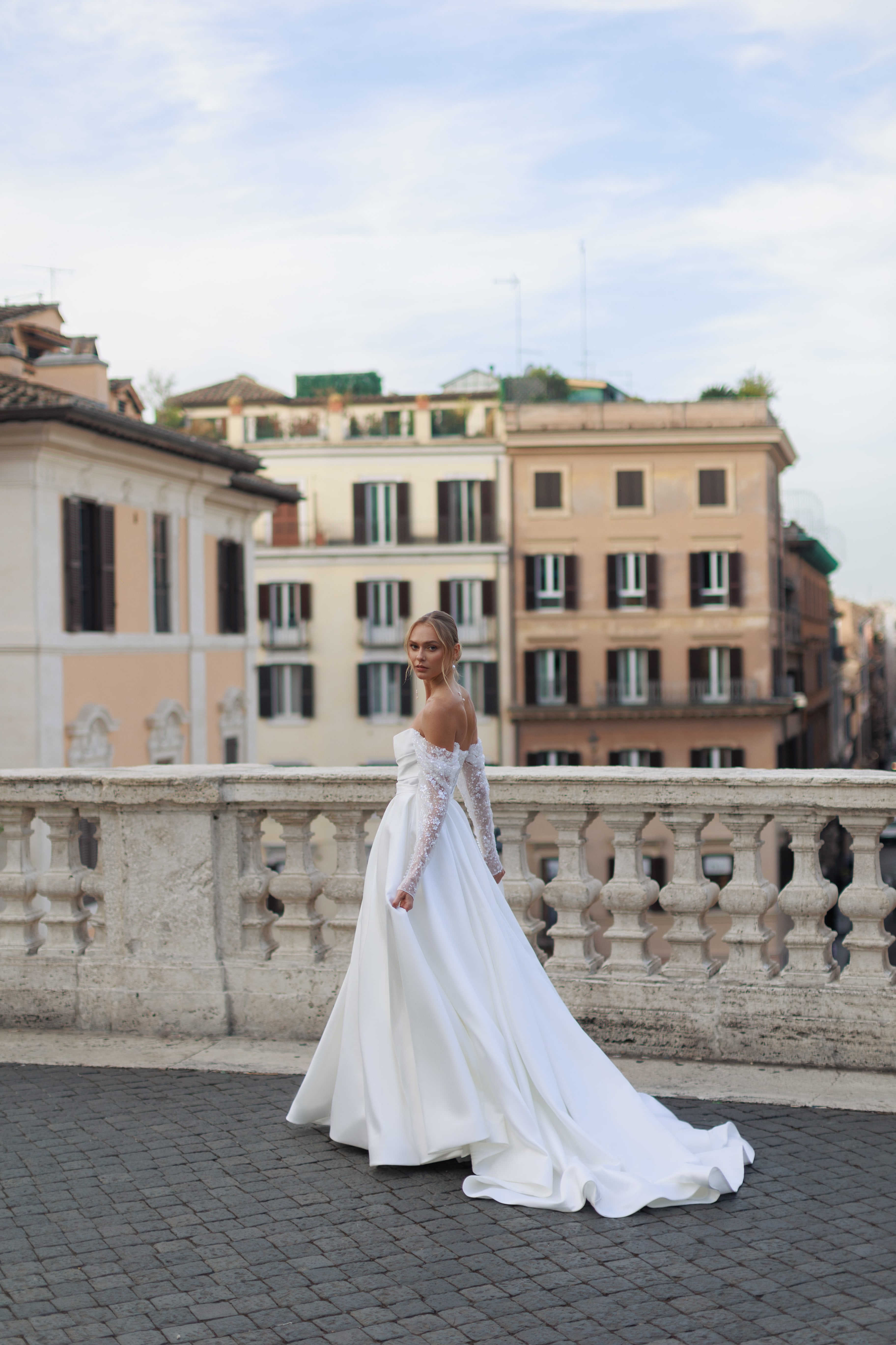 princess beatrice wedding dress cost Princess Beatrice's Wedding Dress: Pictures, Details & The Story