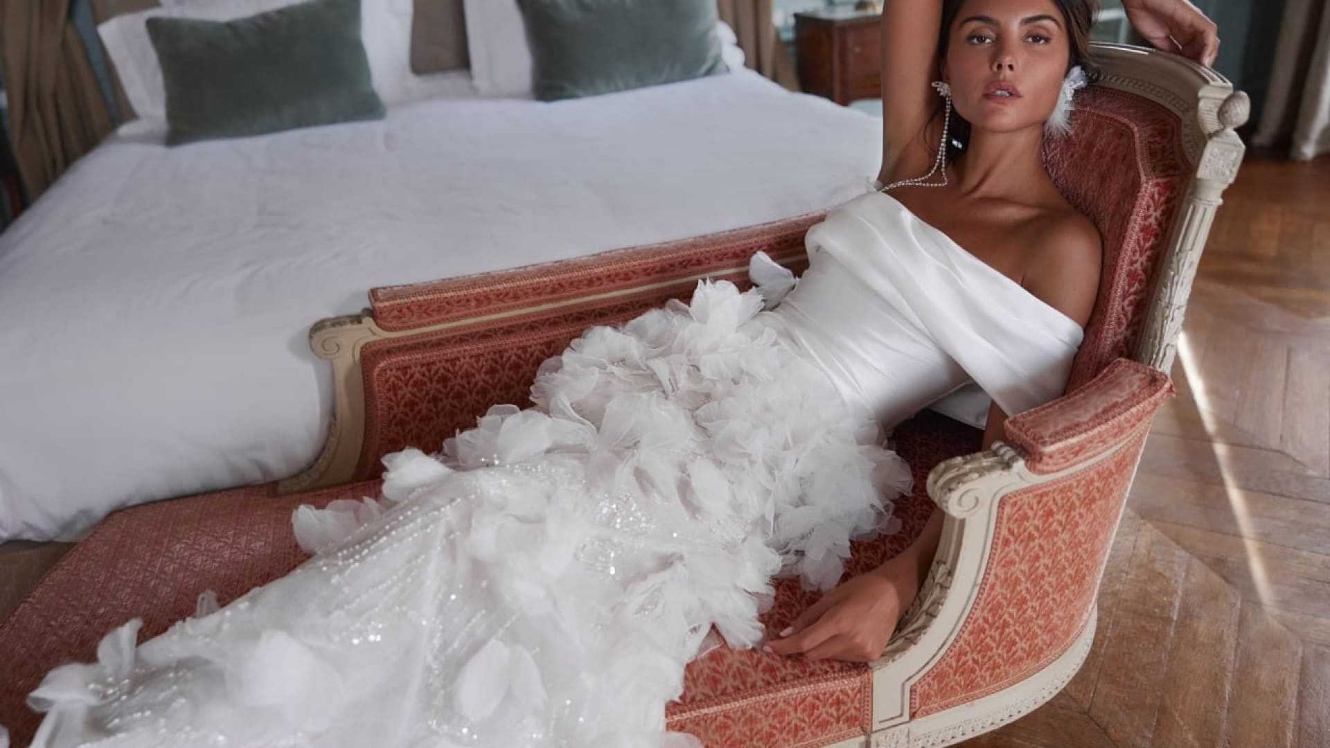Top 10 Designer Wedding Dress Makers: Exquisite Creations from Top Brands
